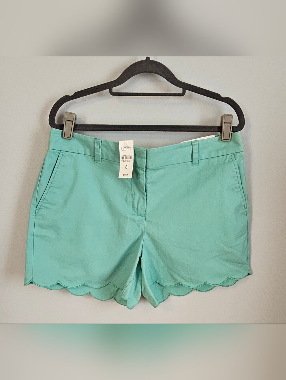 LOFT Mint Green Scalloped Hem Shorts - NWT